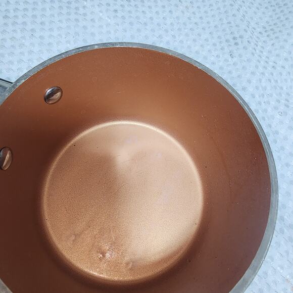 GOTHAM HAMMERED COPPER 1.5 QT SAUCE PAN - Picture 3 of 6